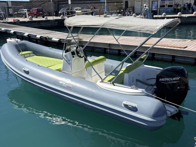 Schlauchboot mieten in Salerno zum besten Preis
