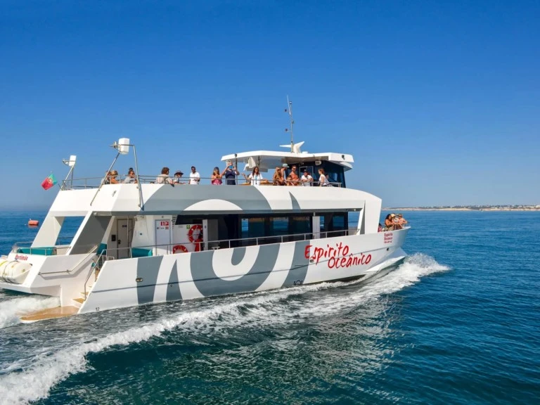 Catamaran Custom mieten Portimão