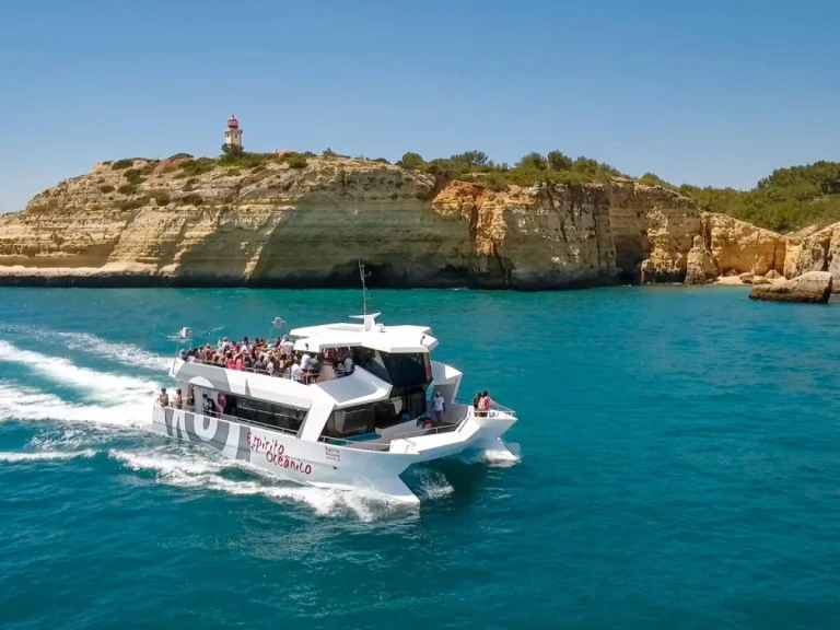 Katamaran mit oder ohne Skipper Catamaran mieten in Portimão