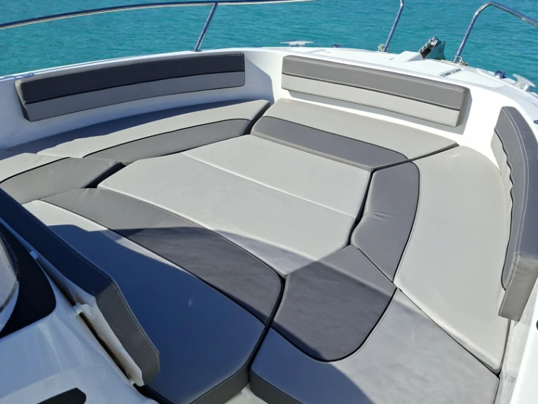 Jeanneau Cap Camarat 6.5 CC Serie 3 mieten Porto-Vecchio