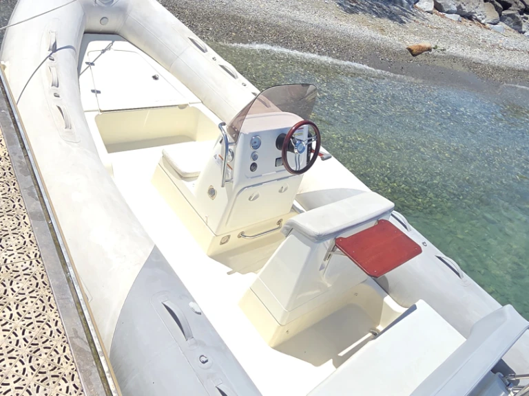 Ein Zodiac Medline 580 mieten in Évian-les-Bains