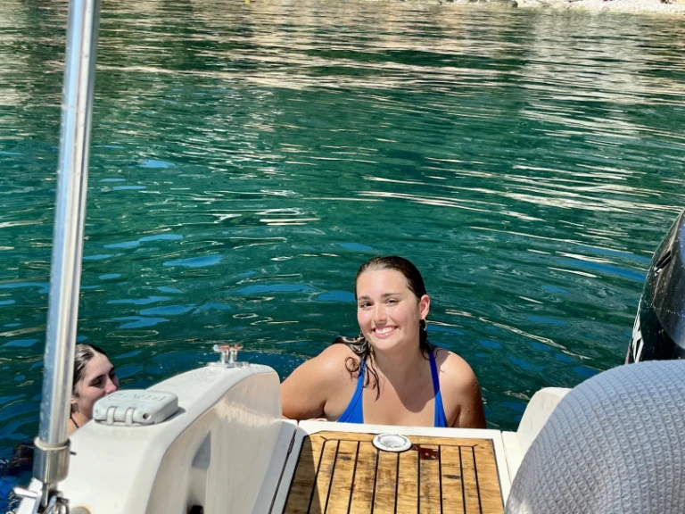 Motorboot mieten in Nizza - Rio Rio 650 Day Cruiser