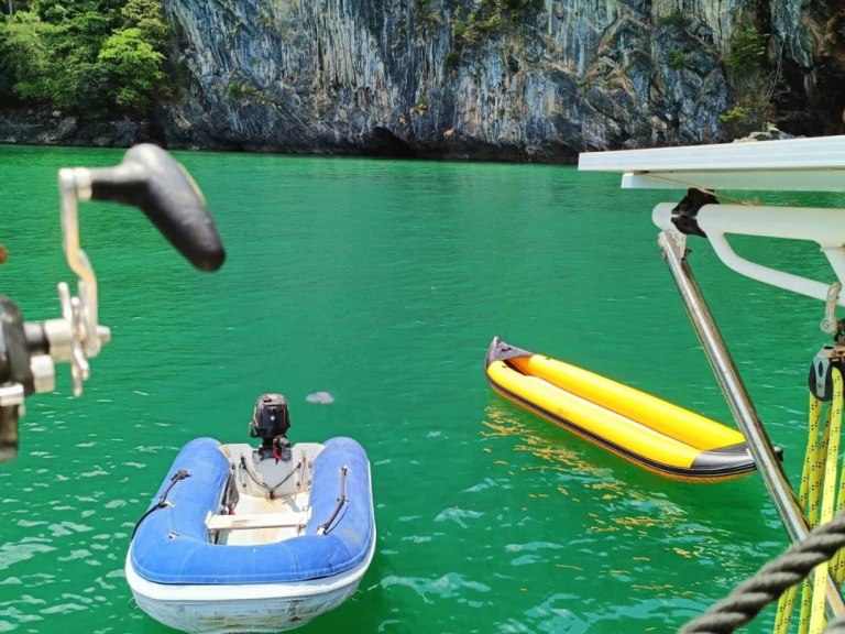 Ein Catana Catana 42 mieten in Trang