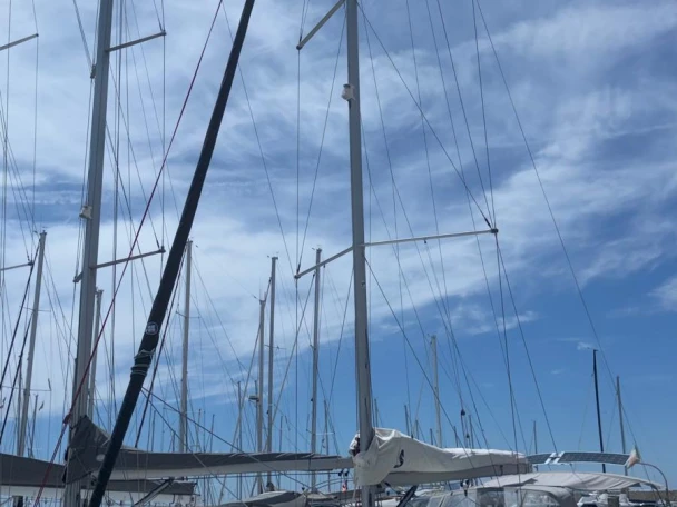 Segelboot mit oder ohne Skipper Bénéteau mieten in Salivoli