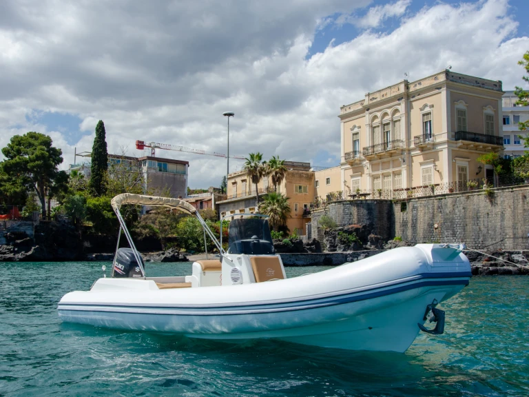 Schlauchboot mieten in Catania zum besten Preis