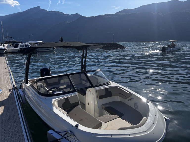 Motorboot mieten in Aix-les-Bains zum besten Preis