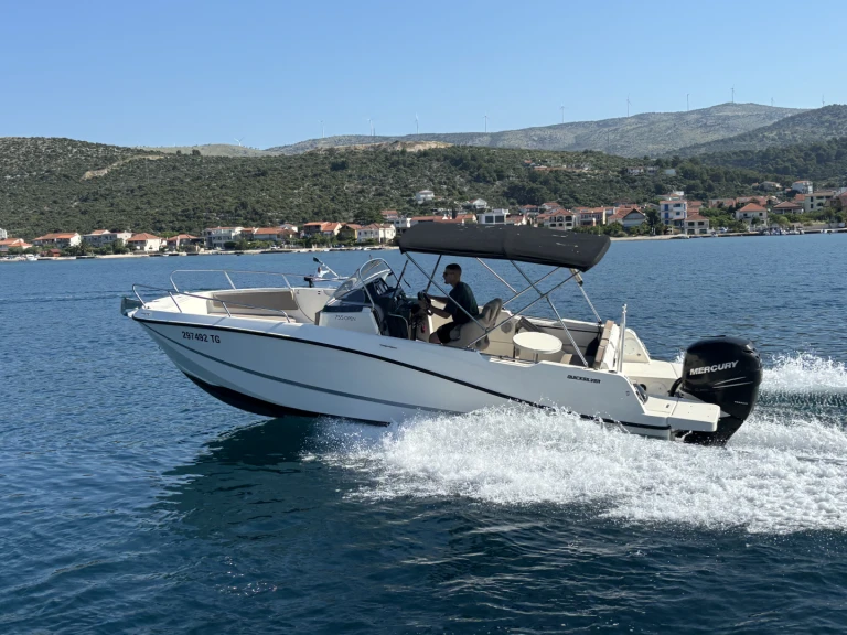 Boot mieten Trogir günstig Activ 755 Open