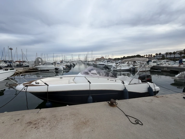 YachtCharter in Martigues - Jeanneau Cap Camarat 7.5 WA auf SamBoat