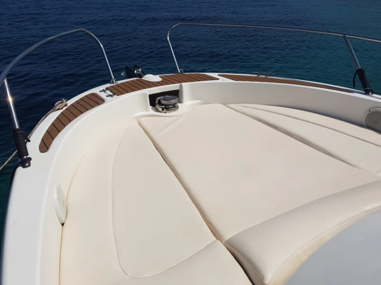 Boot mieten Martigues günstig Cap Camarat 7.5 WA