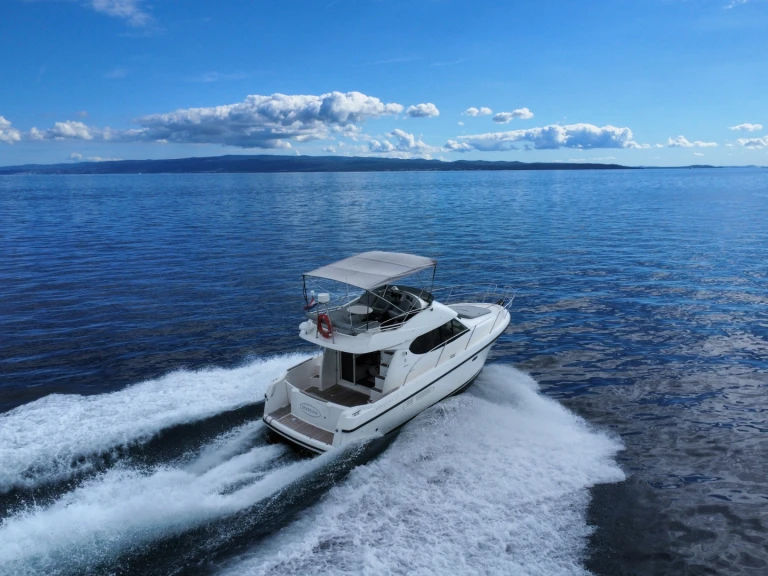 Motorboot mieten in Split Port - Jeanneau Prestige 32 Fly