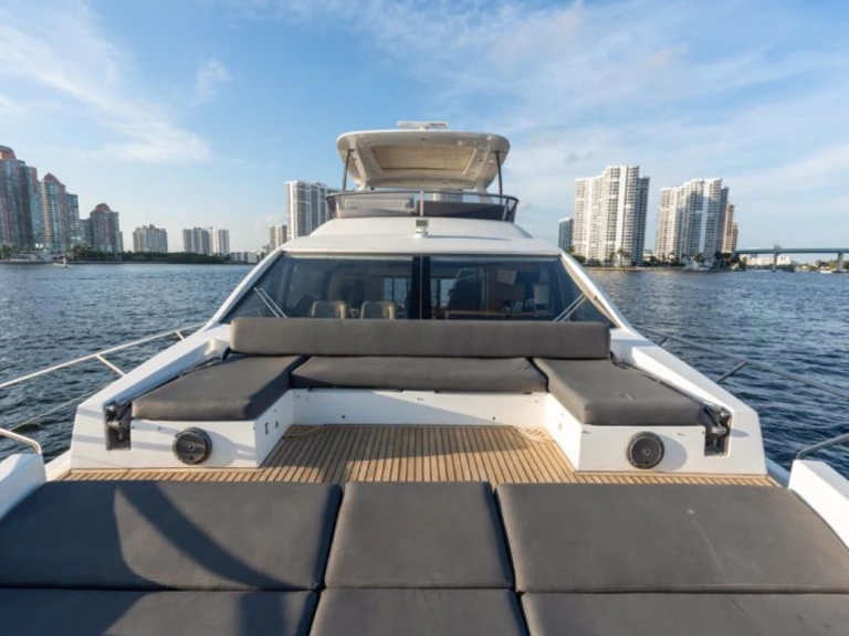 Azimut Azimut 68 mieten Coconut Grove