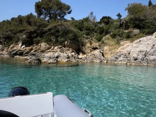Vermietung Schlauchboot Four SEAS  mit Führerschein