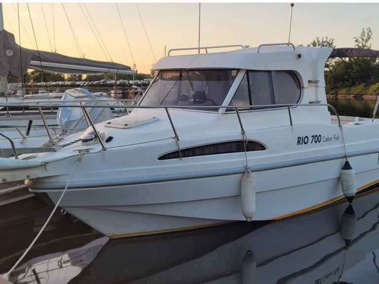 Rio Rio 700 Cabin Fish mieten Honfleur