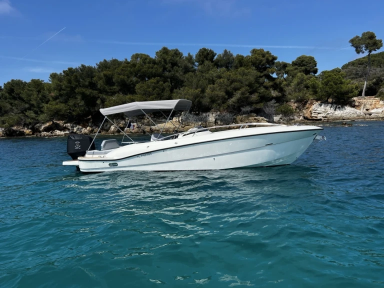 Vermietung Motorboot Clear mit Führerschein