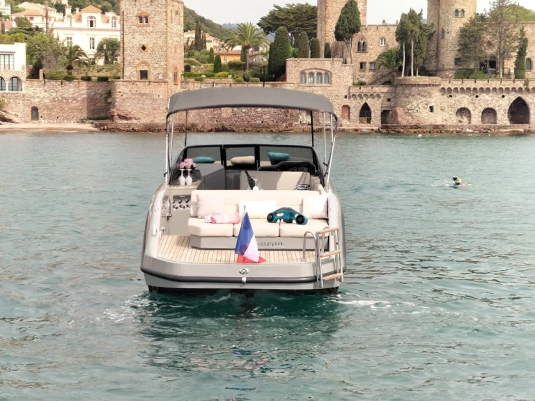 Motorboot mieten in Mandelieu-la-Napoule zum besten Preis