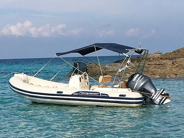 Vermietung Schlauchboot Capelli mit Führerschein