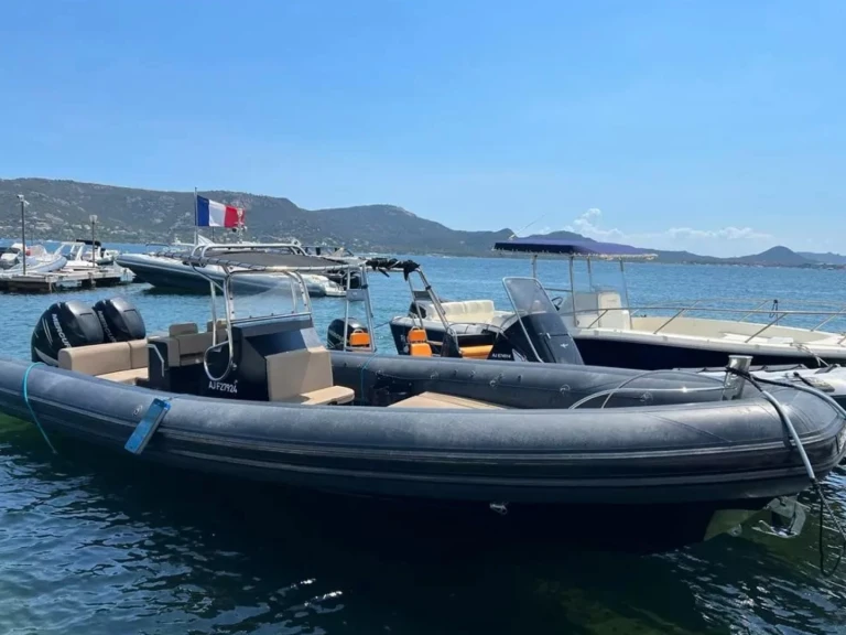Schlauchboot mit oder ohne Skipper Sea Water mieten in Cogolin