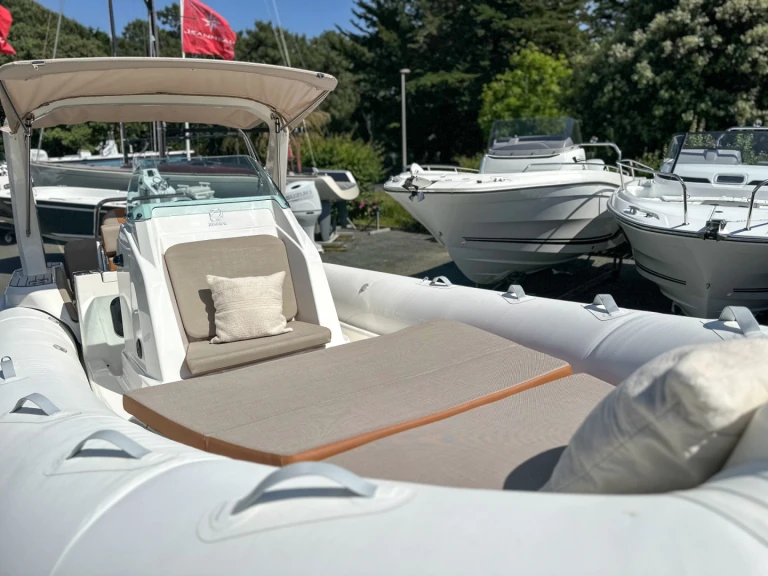 Motorboot mieten in La Flotte zum besten Preis