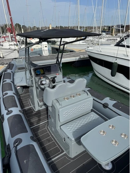 Vermietung Schlauchboot Highfield mit Führerschein