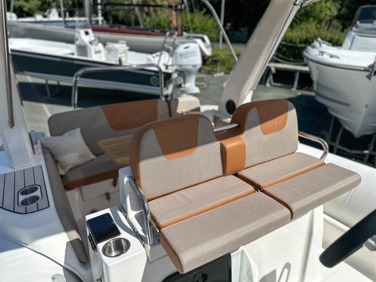 Boot mieten La Flotte günstig Medline 7.5