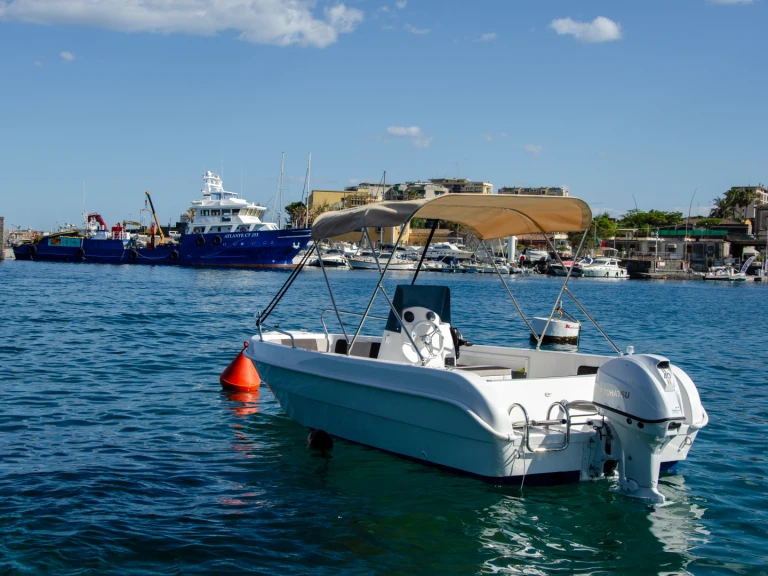 Motorboot mieten in Catania zum besten Preis