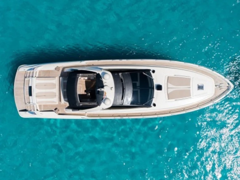 Vermietung Yacht Riva mit Führerschein