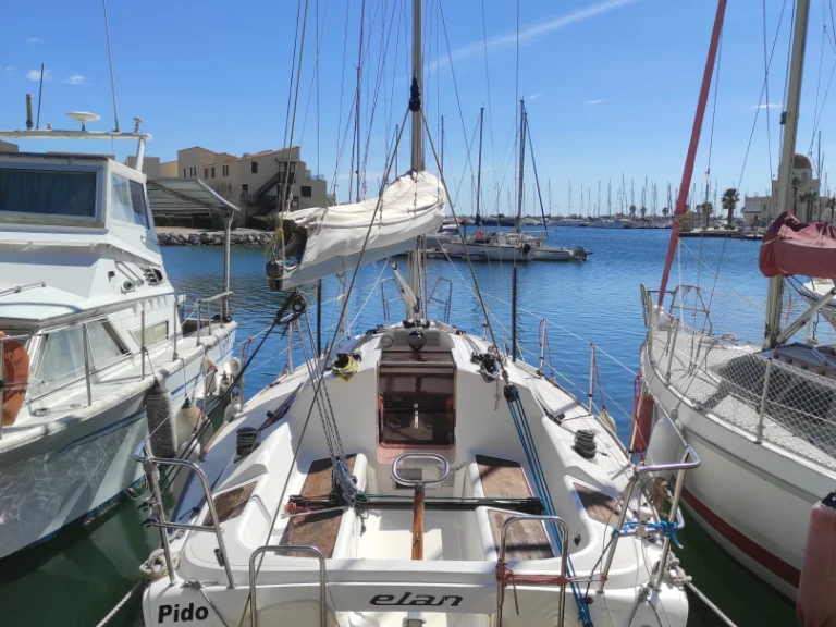 YachtCharter in Gruissan - Elan Elan 31 auf SamBoat