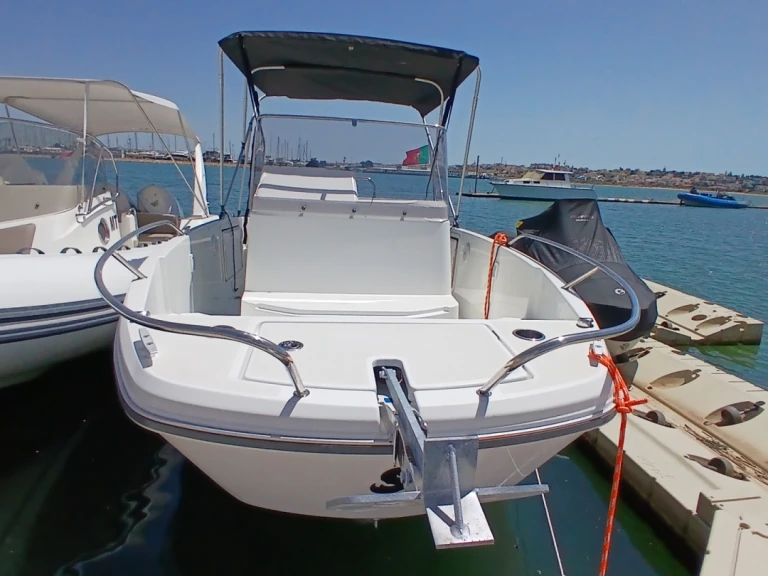 Vermietung Motorboot Bénéteau mit Führerschein