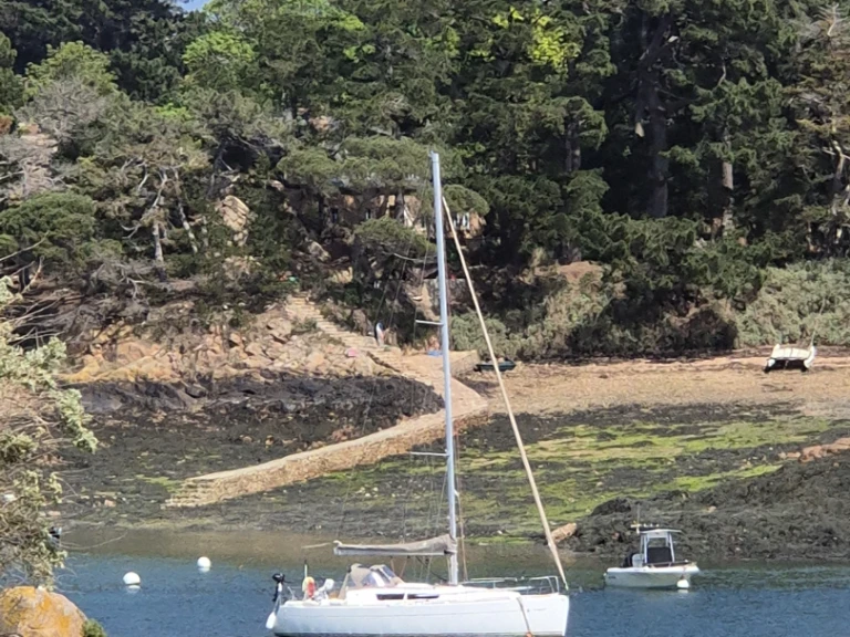 Segelboot mieten in Saint-Quay-Portrieux - Jeanneau Sun Odyssey 33i