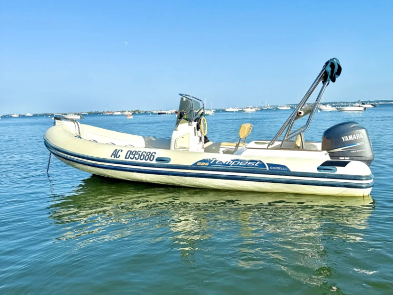 Vermietung Schlauchboot Capelli mit Führerschein