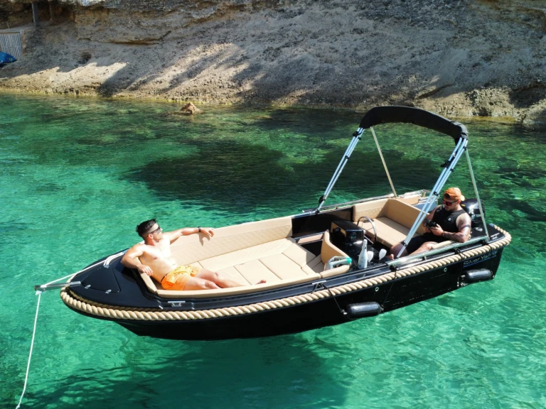 Vermietung Motorboot Silent Yachts mit Führerschein
