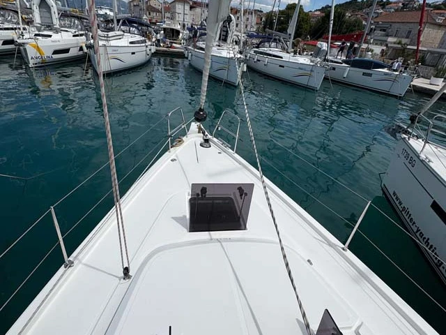 Bootsverleih Bavaria Bavaria C42 Trogir Samboat