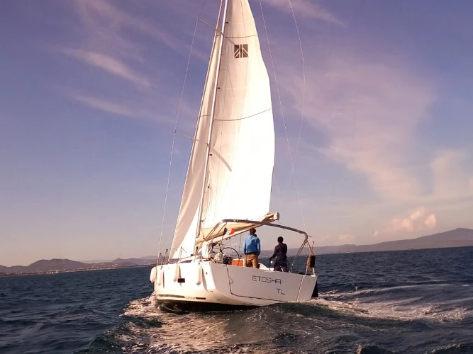 Boot mieten Hyères günstig Dufour 430