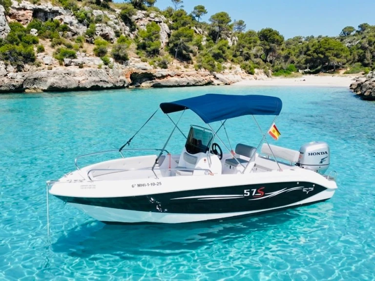 Motorboot mit oder ohne Skipper Trimarchi mieten in Cala d'Or