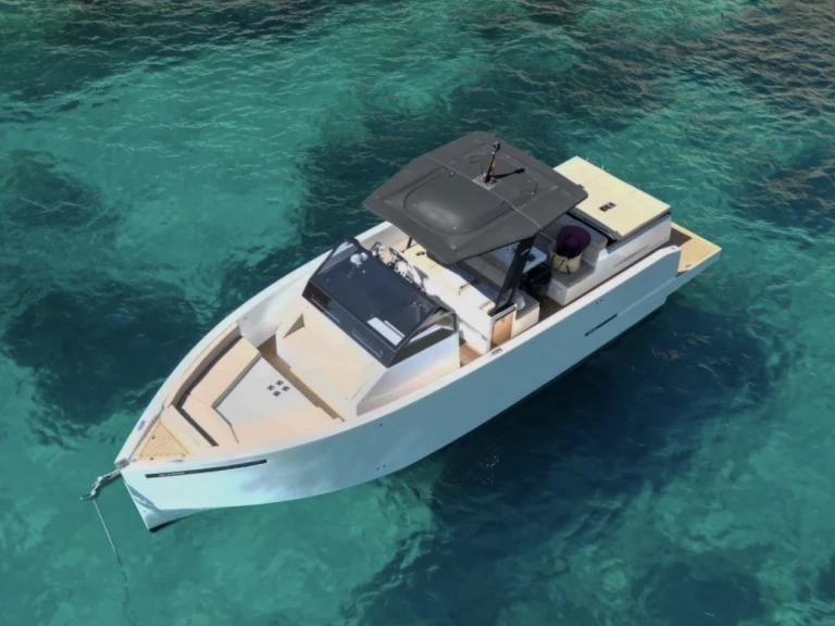 Ein De Antonio D34 mieten in Porto-Vecchio