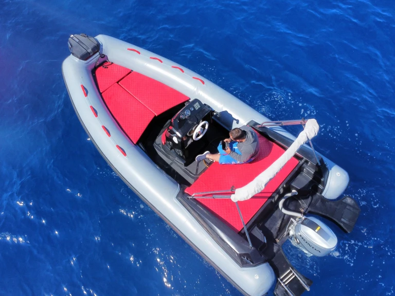 Ein Magnus 5.80 mieten in Porto Rotondo