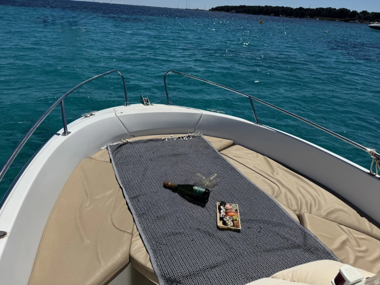 Vermietung Motorboot Jeanneau mit Führerschein