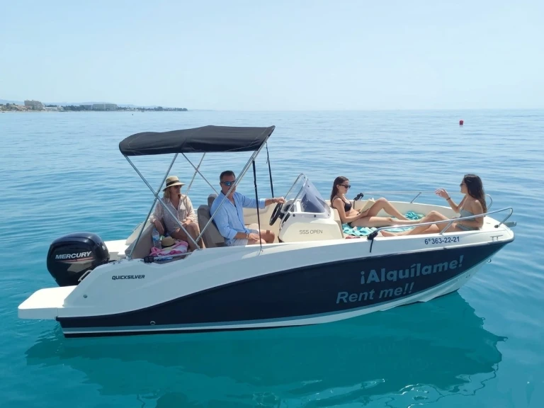Motorboot mit oder ohne Skipper Quicksilver mieten in Spanien