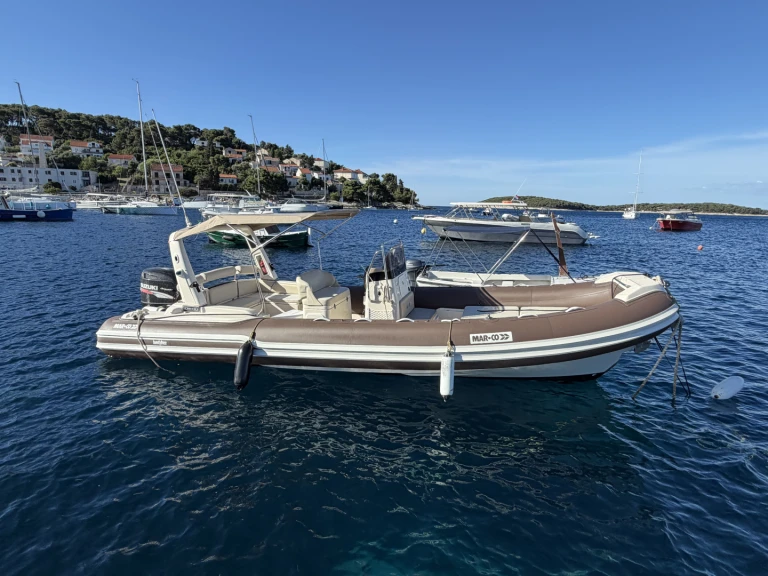 Bootsverleih Marco Twentythree power  Hvar Samboat