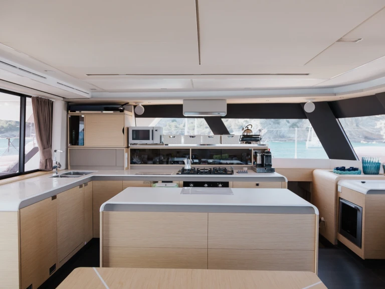 Katamaran mit oder ohne Skipper Fountaine Pajot mieten in Cannigione di Arzachena