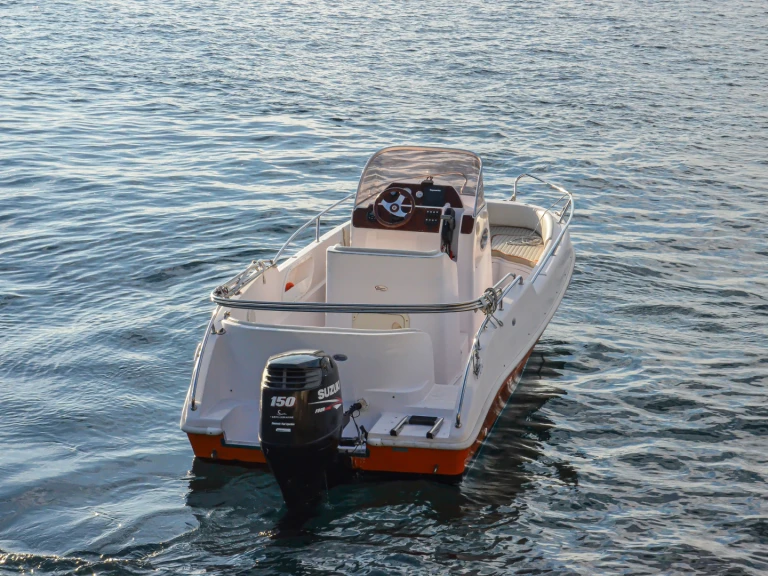 Motorboot mit oder ohne Skipper Marino mieten in Hvar