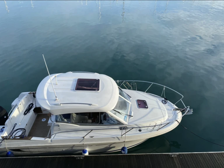 Ein Bénéteau Antares 750 HB mieten in Dún Laoghaire-Rathdown