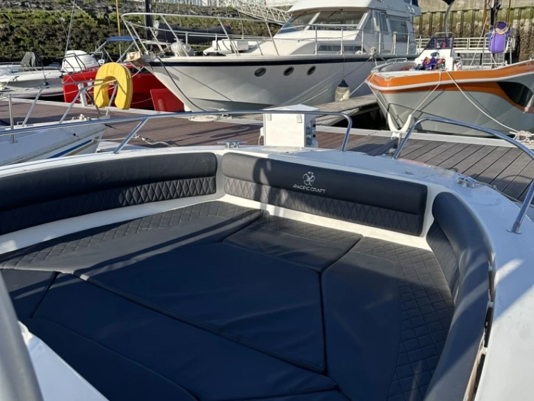Ein Pacific Craft Pacific Craft 750 Open mieten in La Rochelle