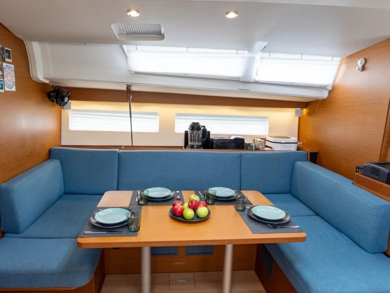 Bootsverleih Jeanneau Sun Odyssey 490 Malé Samboat