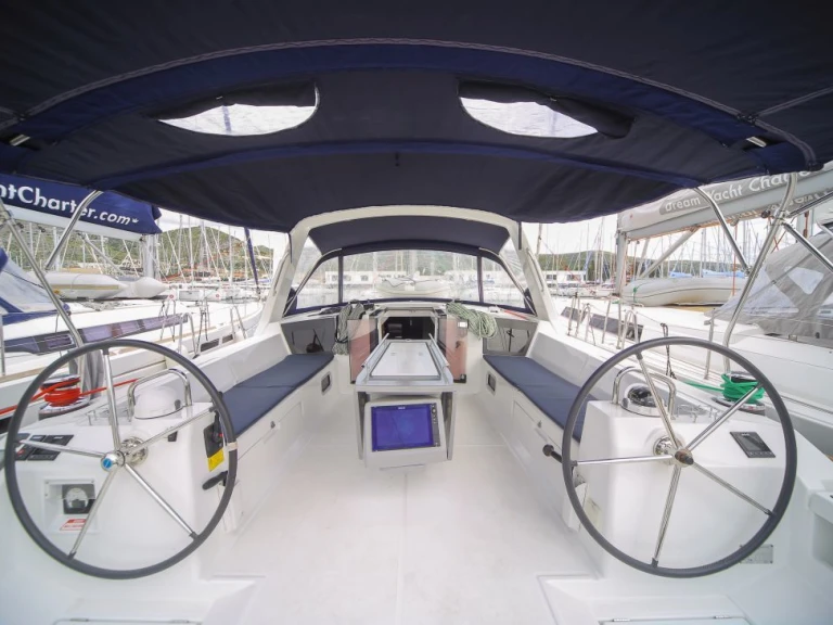 Vermietung Segelboot Bénéteau mit Führerschein