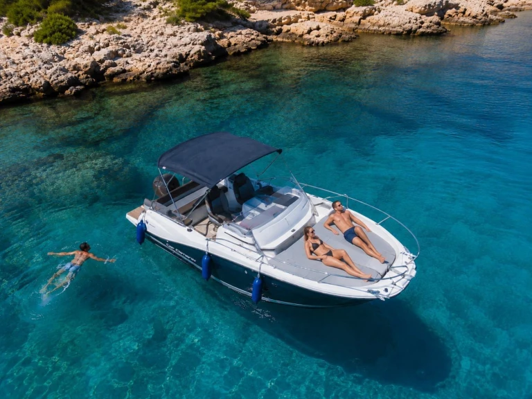 Ein Jeanneau Cap Camarat 6.5 WA Serie 3 mieten in Saint-Laurent-du-Var