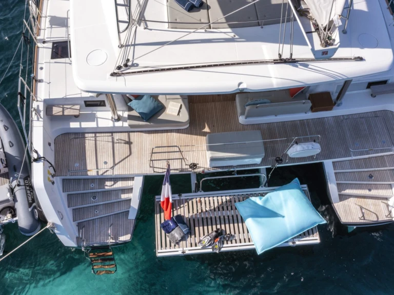 Katamaran mieten in Olbia Port zum besten Preis
