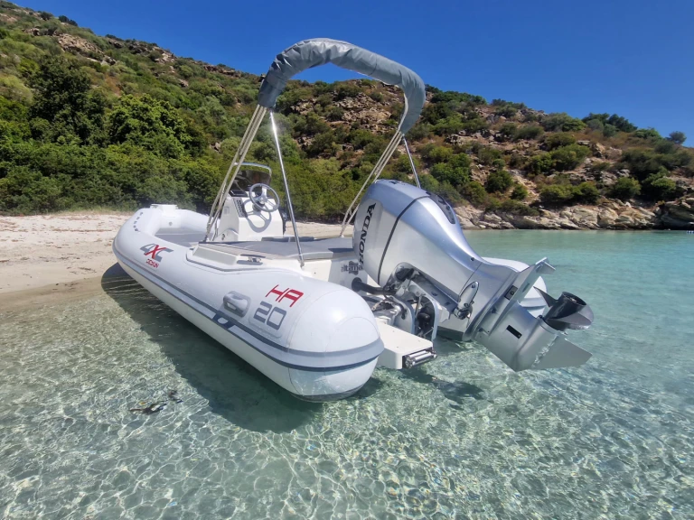 Vermietung Schlauchboot 4XC mit Führerschein
