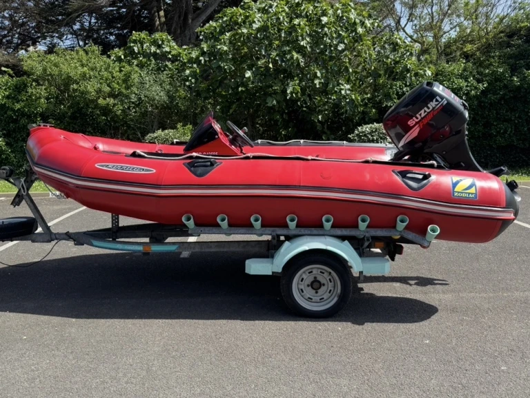 Schlauchboot mit oder ohne Skipper Zodiac mieten in Erquy