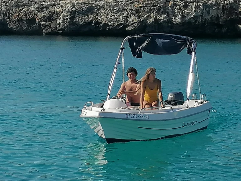 YachtCharter in Ciutadella de Menorca - Dipol D-400 F1RST auf SamBoat